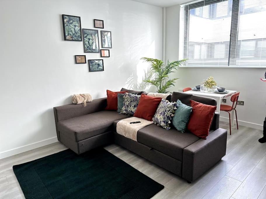 Studio Apartment In ميلتون كينيز المظهر الخارجي الصورة